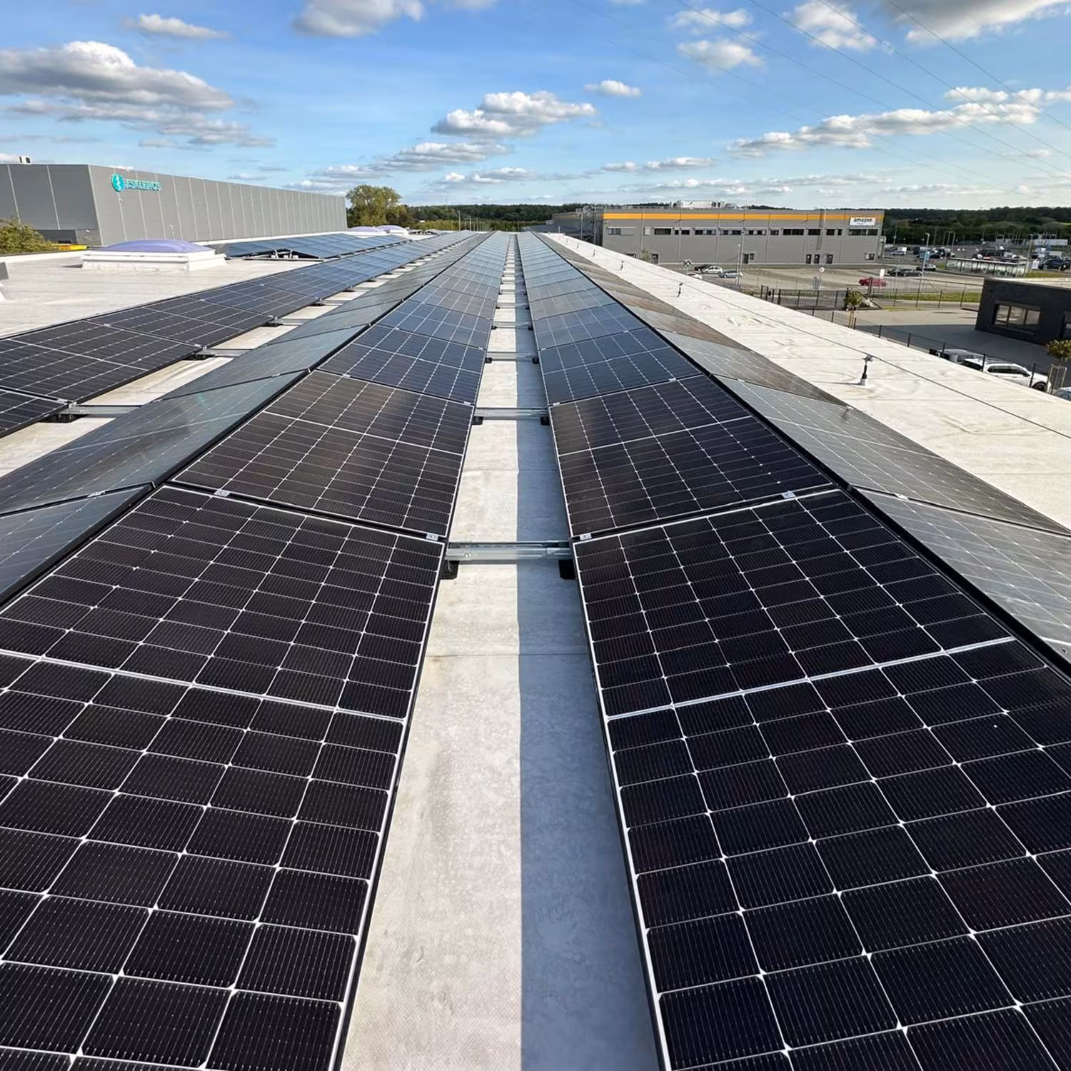 Photovoltaik-Anlage von Holtz & Partner auf einem Dach